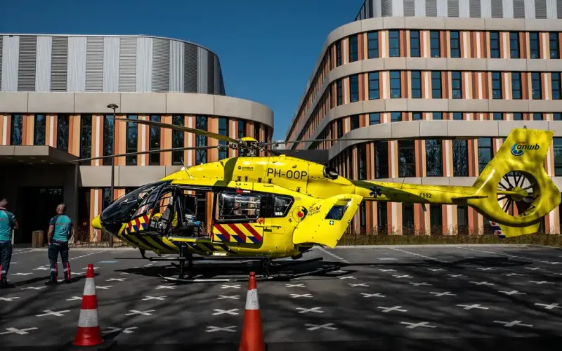 Traumahelikopter PH-OOP Airbus Helicopters H145 (Medic-01) op Vliegbasis Leeuwarden